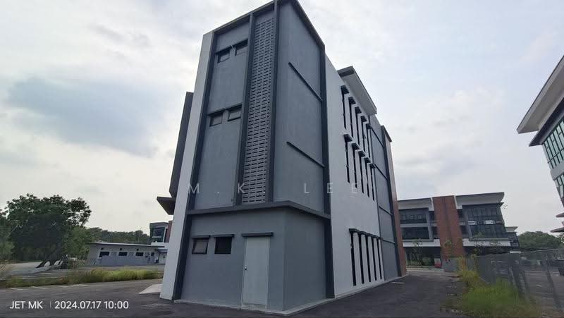 Commercial Bungalow for Sale in Taman Sungai Kapar Indah (Kapar) - M.K. Lee - PropertyGuru.com.my