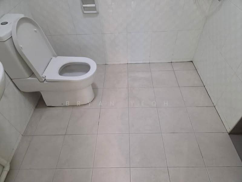 Kondominium untuk Disewa di The Zest @ Kinrara 9 - Bryan Yeoh - Bathroom - PropertyGuru.com.my