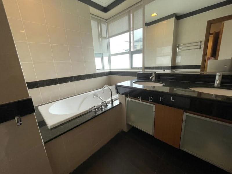 Condominium for Rent at Mont Kiara Aman - Jessie Sandhu - Bathroom - PropertyGuru.com.my