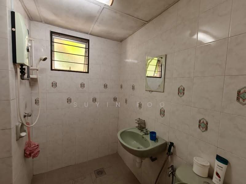 Kondominium untuk Disewa di Puncak Nusa Kelana - Suyin Foo - Bathroom - PropertyGuru.com.my