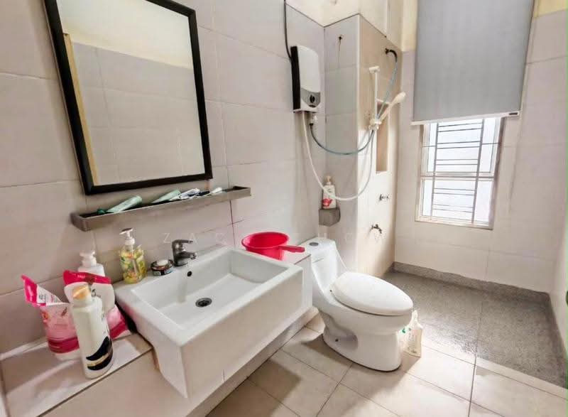 2-storey Terraced House for Sale in Taman Mount Austin (Tebrau) - Zack Chow - Bathroom - PropertyGuru.com.my