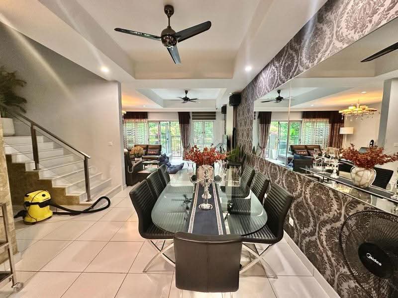 3-storey Terraced House for Sale in Denai Alam (Shah Alam) - Adzura Zamedin - Living Room - PropertyGuru.com.my