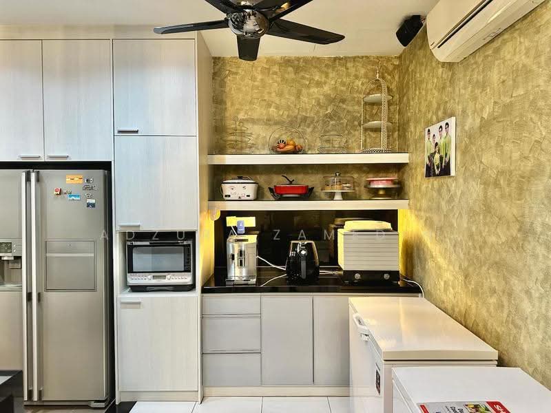 3-storey Terraced House for Sale in Denai Alam (Shah Alam) - Adzura Zamedin - Kitchen - PropertyGuru.com.my