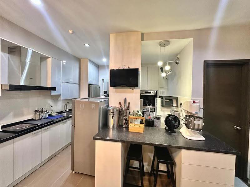 3-storey Terraced House for Sale in Denai Alam (Shah Alam) - Adzura Zamedin - Kitchen - PropertyGuru.com.my