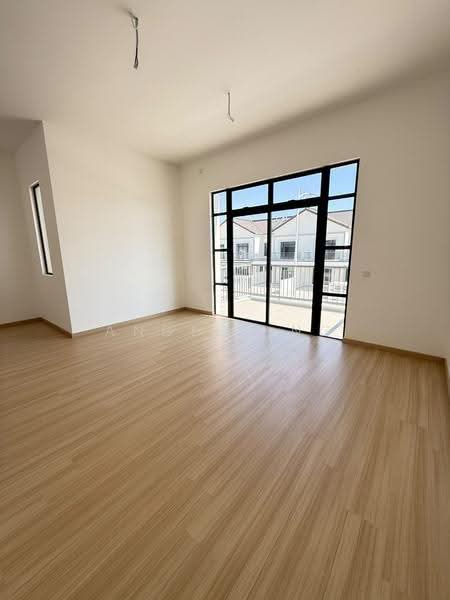 Rumah Kluster untuk Dijual di Eco Botanic (Iskandar Puteri (Nusajaya)) - Angela Ng - Balcony - PropertyGuru.com.my