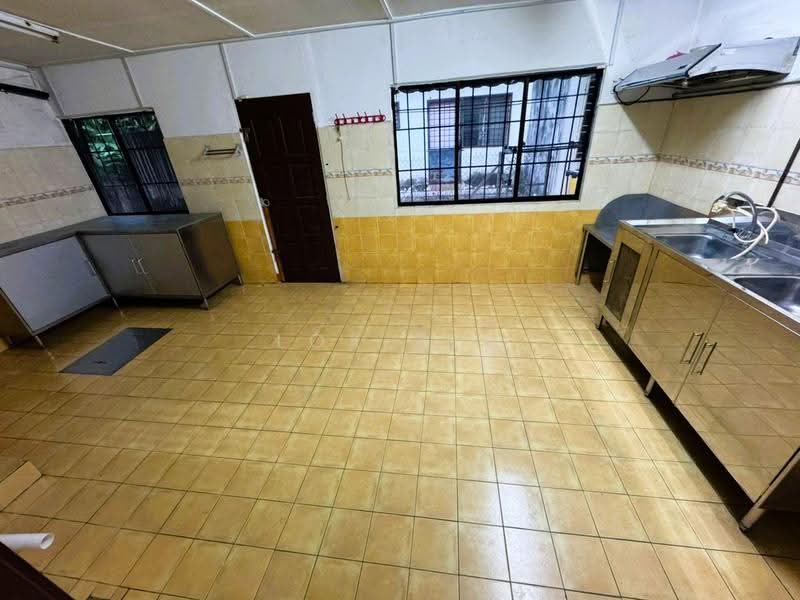 Rumah Teres 2-Tingkat untuk Disewa di Taman Puchong Prima (Puchong) - Lok Teh - Kitchen - PropertyGuru.com.my