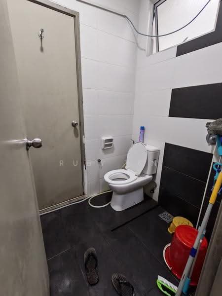 Rumah Teres 2-Tingkat untuk Dijual di Bandar Putra Kulai (Kulai) - Ruby Tan - Bathroom - PropertyGuru.com.my