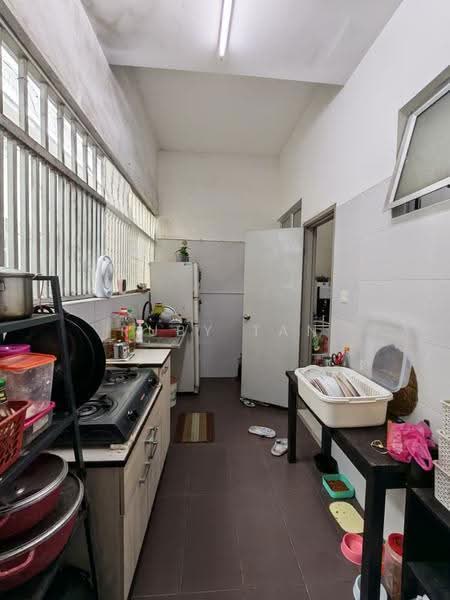 Rumah Teres 2-Tingkat untuk Dijual di Bandar Putra Kulai (Kulai) - Ruby Tan - Kitchen - PropertyGuru.com.my