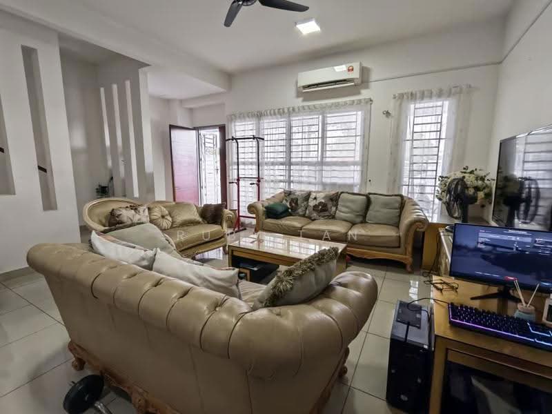 Rumah Teres 2-Tingkat untuk Dijual di Bandar Putra Kulai (Kulai) - Ruby Tan - Living Room - PropertyGuru.com.my