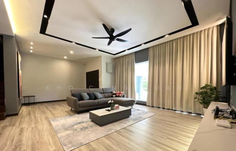 Semi-Detached House for Sale in Taman Yarl (Jalan Klang Lama (Old Klang Road)) - Kho Chng Guan - Living Room - PropertyGuru.com.my