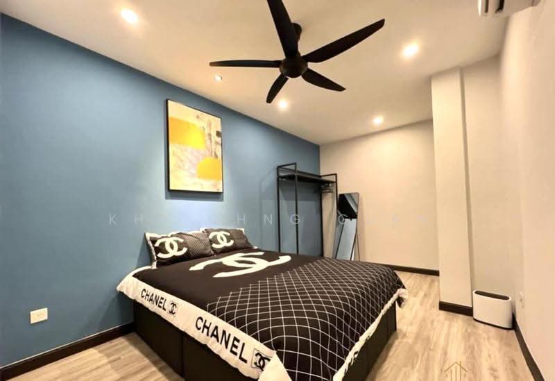 Semi-Detached House for Sale in Taman Yarl (Jalan Klang Lama (Old Klang Road)) - Kho Chng Guan - Bedroom - PropertyGuru.com.my
