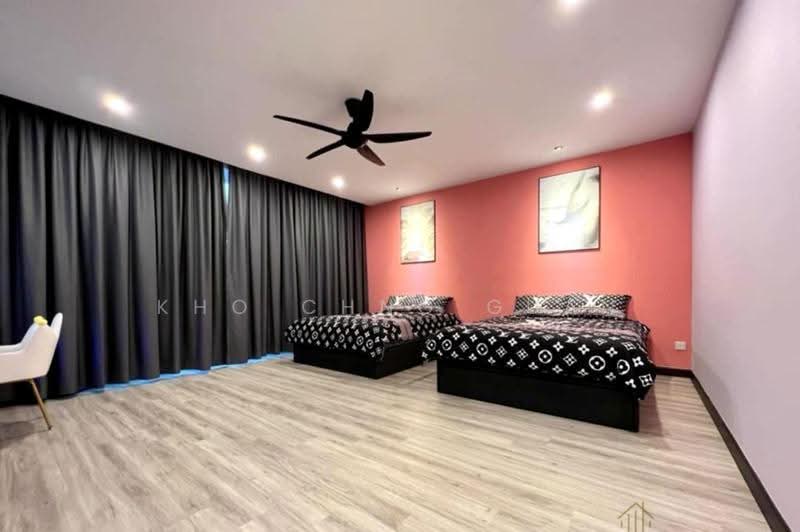 Semi-Detached House for Sale in Taman Yarl (Jalan Klang Lama (Old Klang Road)) - Kho Chng Guan - Bedroom - PropertyGuru.com.my