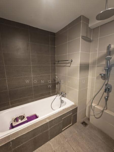 Condominium for Rent at Iskandar Residences - Wong Shau Wei - Bathroom - PropertyGuru.com.my