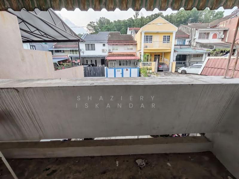 Rumah Teres 2-Tingkat untuk Dijual di Batu Caves (Selangor) - Shaziery Iskandar - Exterior - PropertyGuru.com.my