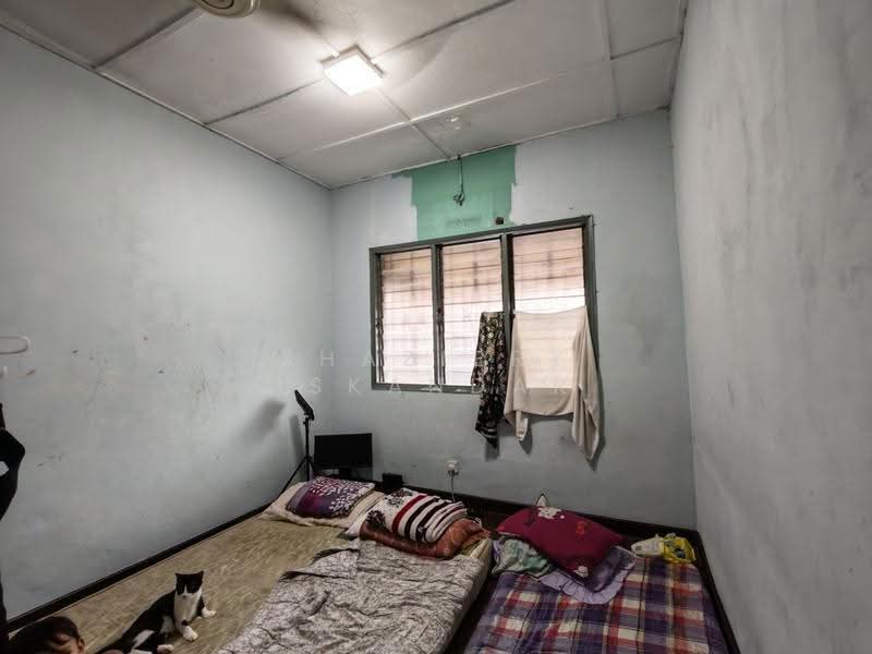 Rumah Teres 2-Tingkat untuk Dijual di Batu Caves (Selangor) - Shaziery Iskandar - Bedroom - PropertyGuru.com.my