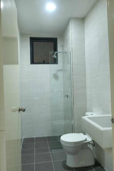 Kondominium untuk Disewa di Brezza Hill - Levis Chan - Bathroom - PropertyGuru.com.my