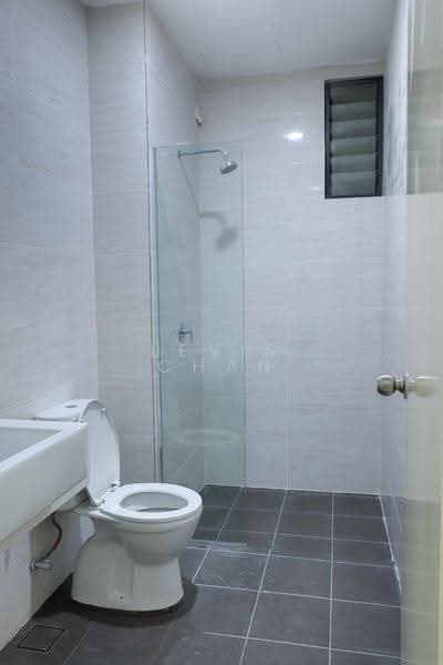 Kondominium untuk Disewa di Brezza Hill - Levis Chan - Bathroom - PropertyGuru.com.my