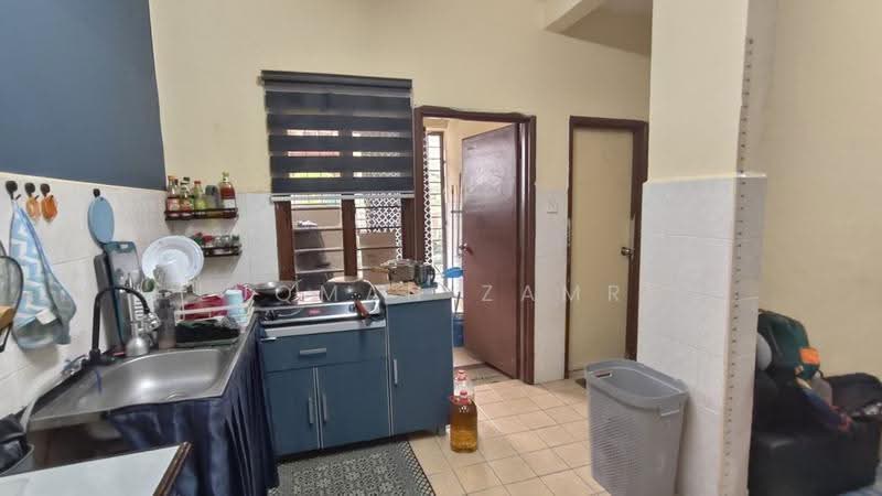 2-storey Terraced House for Sale in Taman Putra Prima (Puchong) - Luqman Zamri - Kitchen - PropertyGuru.com.my