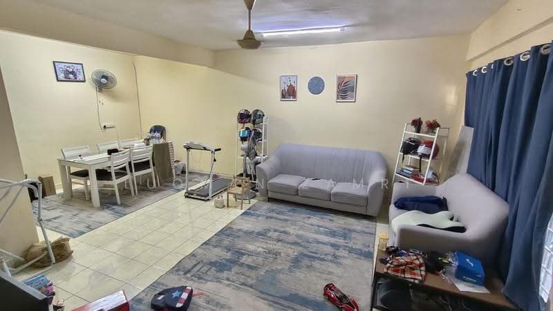 2-storey Terraced House for Sale in Taman Putra Prima (Puchong) - Luqman Zamri - Living Room - PropertyGuru.com.my