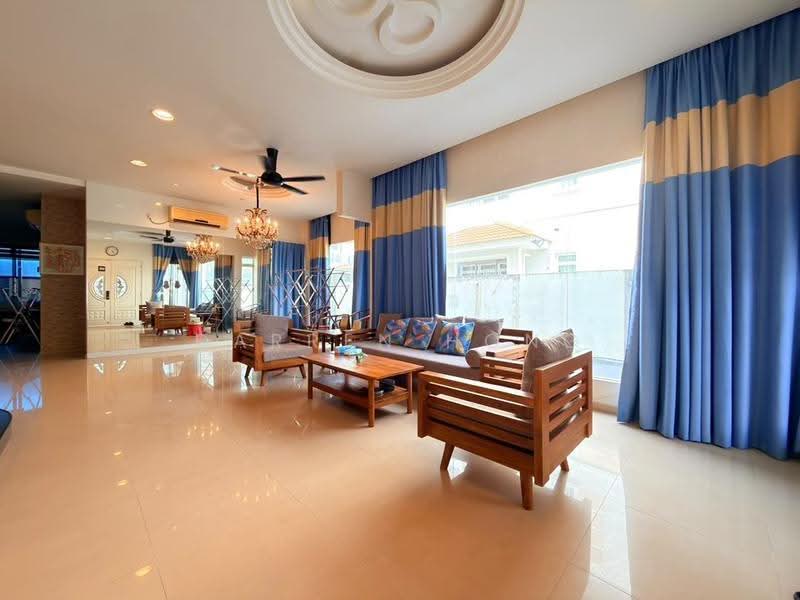 Rumah Berkembar untuk Dijual di Taman Perling (Perling) - Darren Hong - Living Room - PropertyGuru.com.my