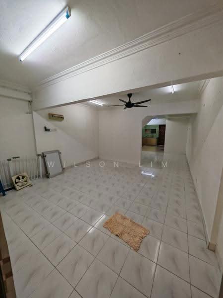 Rumah Teres 3-Tingkat untuk Dijual di Taman Sri Muda (Shah Alam) - Wilson Lim - Living hall - PropertyGuru.com.my