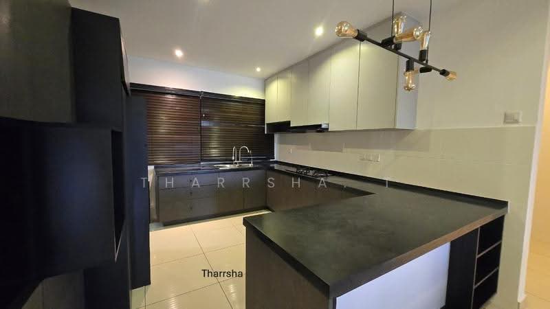 Condominium for Rent at Oasis 1 - Tharrsha. T - Kitchen - PropertyGuru.com.my