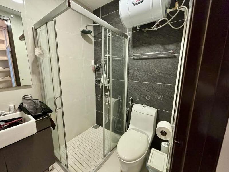 Condominium for Sale at Royal Strand @ Country Garden Danga Bay - Melissa Low - Bathroom - PropertyGuru.com.my