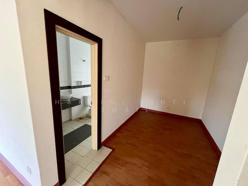 2-storey Terraced House for Sale in Denai Alam (Shah Alam) - Hartini Binti Ismail - Bathroom - PropertyGuru.com.my