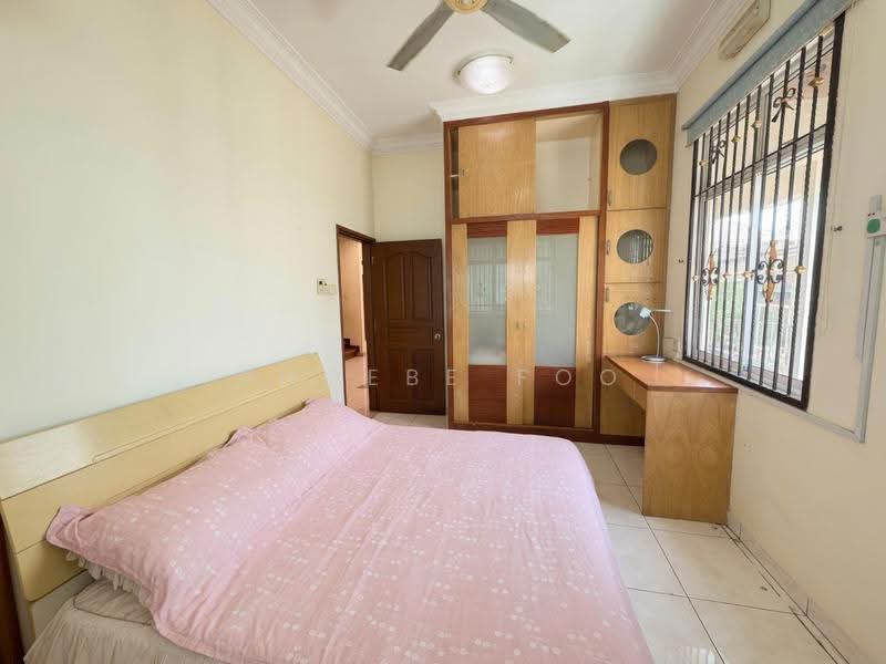 Rumah Berkembar untuk Dijual di Taman Perling (Perling) - Phoebe Foo - Bedroom - PropertyGuru.com.my