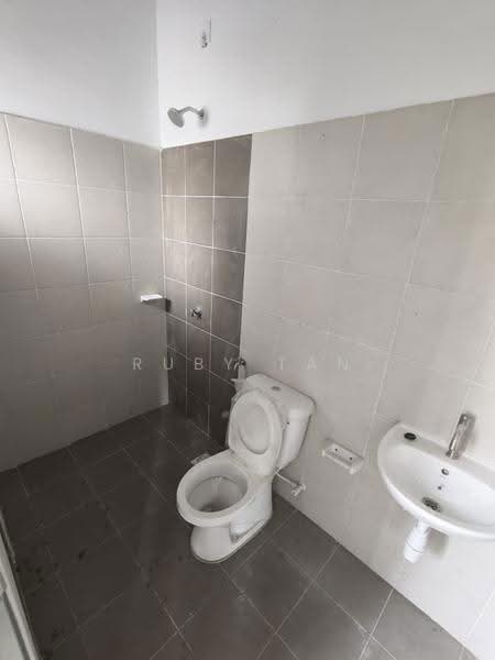 Rumah Kluster untuk Dijual di Taman Pulai Mutiara (Iskandar Puteri (Nusajaya)) - Ruby Tan - Bathroom - PropertyGuru.com.my