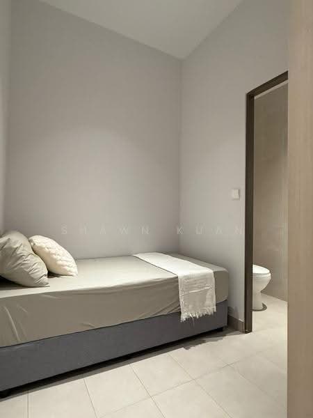 Kondominium untuk Dijual di Royal Garden @ Sri Putramas - Shawn Kuan - Bedroom - PropertyGuru.com.my