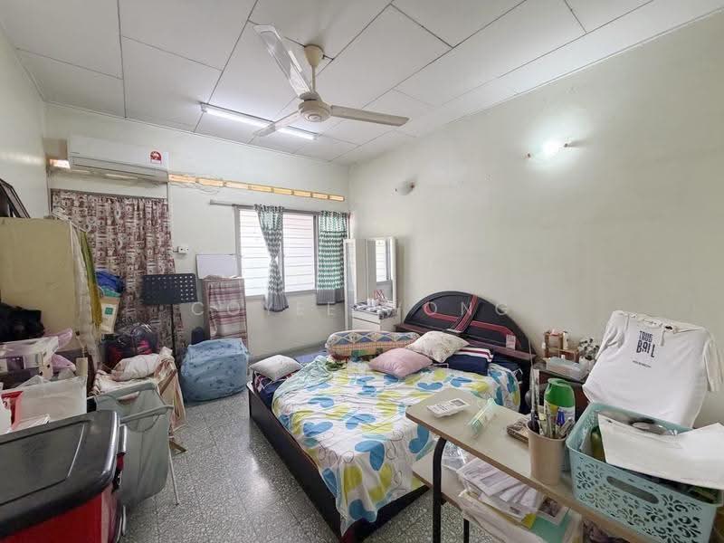 2-storey Terraced House for Sale in Taman Selayang Baru (Selayang) - Coyee Wong - Bedroom - PropertyGuru.com.my