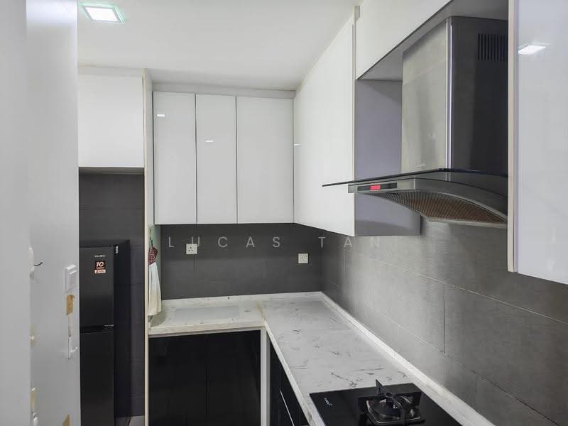 Kondominium untuk Dijual di Ascenda Residence @ Skyarena - Lucas Tan - Kitchen - PropertyGuru.com.my