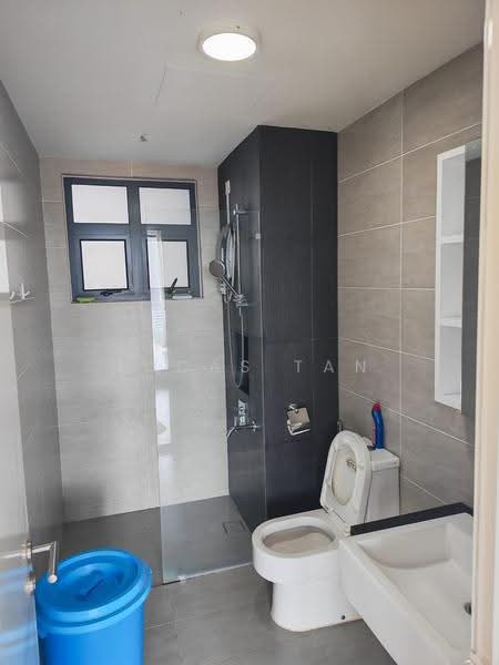 Kondominium untuk Dijual di Ascenda Residence @ Skyarena - Lucas Tan - Bathroom - PropertyGuru.com.my