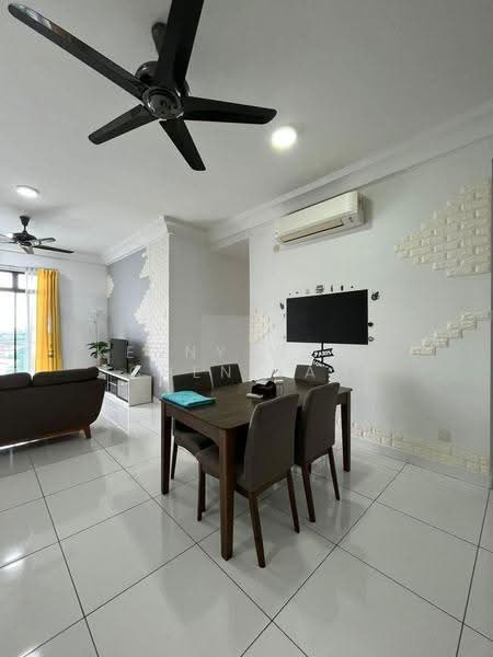 Kediaman Servis untuk Disewa di The Platino Serviced Apartment - Kenny Wong Chen Yao - Living Room - PropertyGuru.com.my