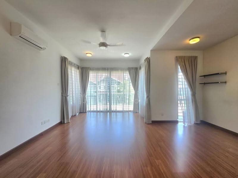 2-storey Terraced House for Sale in Mutiara Damansara (Selangor) - Jin Ooi - Living Room - PropertyGuru.com.my