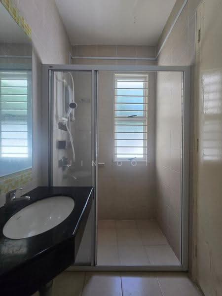 2-storey Terraced House for Sale in Mutiara Damansara (Selangor) - Jin Ooi - Bathroom - PropertyGuru.com.my