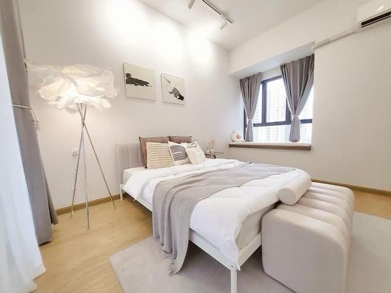 Kondominium untuk Dijual di Royal Strand @ Country Garden Danga Bay - Vic Lim - Bedroom - PropertyGuru.com.my