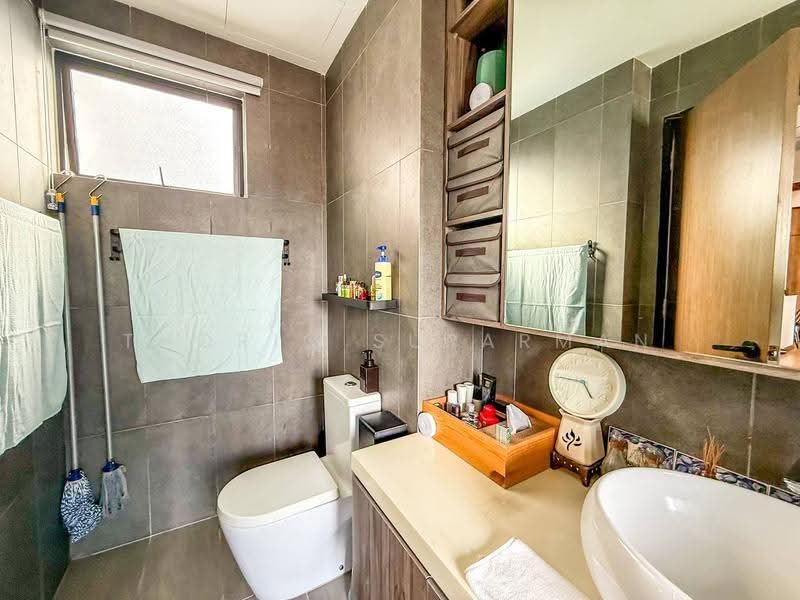 Service Residence for Sale at Astoria Ampang - Thoriq Suparman - Bathroom - PropertyGuru.com.my