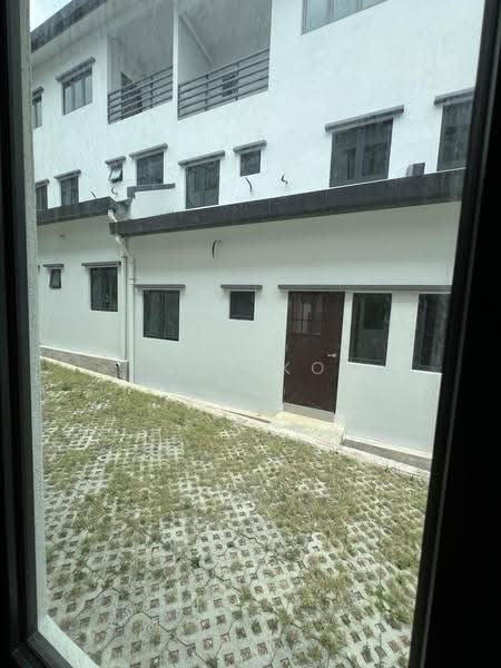 Rumah Teres 3-Tingkat untuk Dijual di Batu 9 (Cheras) - Cady Koh - PropertyGuru.com.my