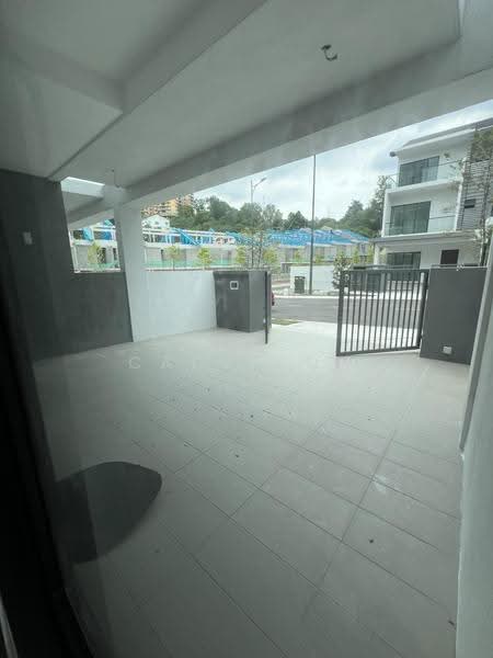 Rumah Teres 3-Tingkat untuk Dijual di Batu 9 (Cheras) - Cady Koh - PropertyGuru.com.my