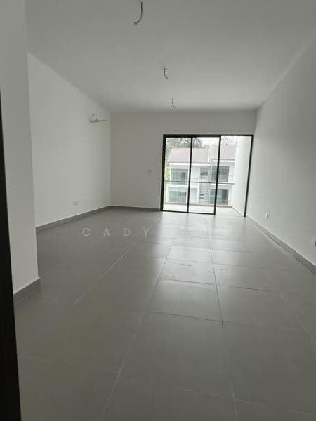 Rumah Teres 3-Tingkat untuk Dijual di Batu 9 (Cheras) - Cady Koh - PropertyGuru.com.my