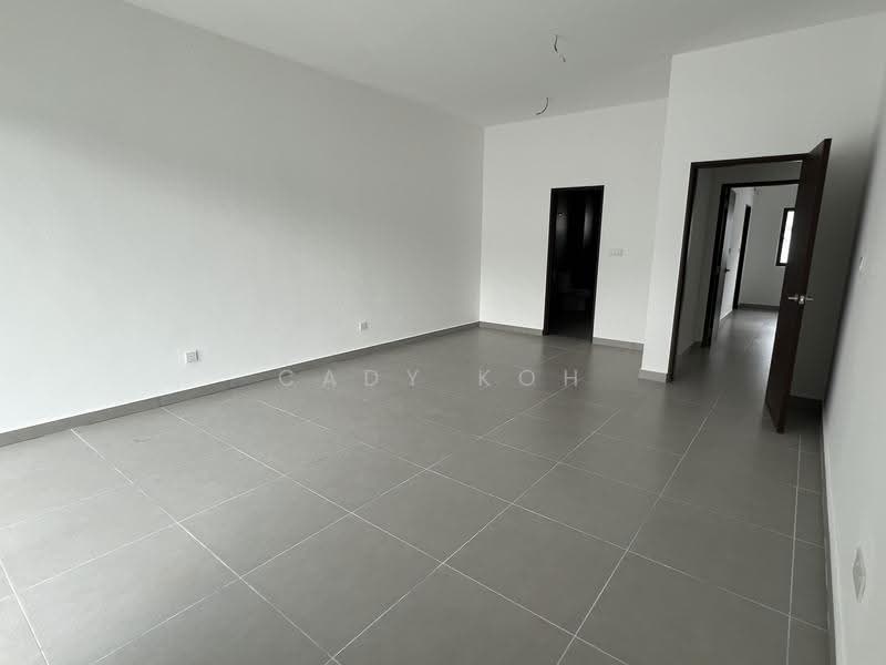 Rumah Teres 3-Tingkat untuk Dijual di Batu 9 (Cheras) - Cady Koh - PropertyGuru.com.my