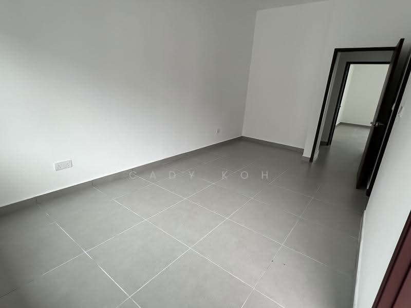 Rumah Teres 3-Tingkat untuk Dijual di Batu 9 (Cheras) - Cady Koh - PropertyGuru.com.my