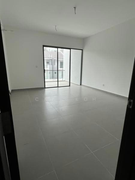 Rumah Teres 3-Tingkat untuk Dijual di Batu 9 (Cheras) - Cady Koh - PropertyGuru.com.my