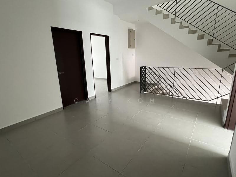 Rumah Teres 3-Tingkat untuk Dijual di Batu 9 (Cheras) - Cady Koh - PropertyGuru.com.my