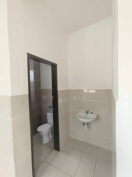 2-storey Terraced House for Rent in Bandar Tasik Kesuma (Beranang) - CK Law - Bathroom - PropertyGuru.com.my