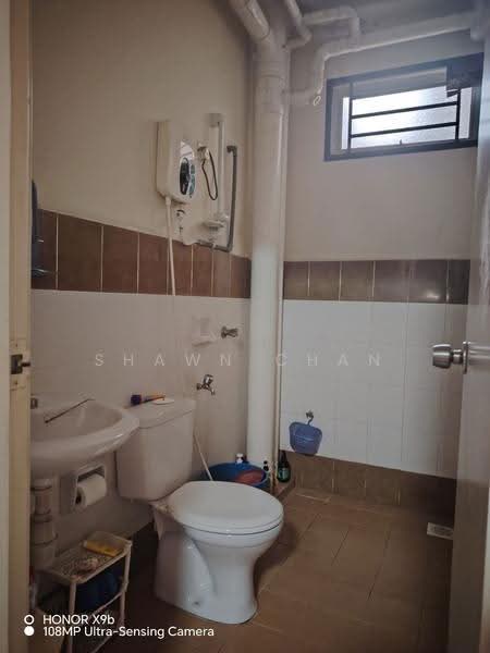Apartment for Sale at Kipark Apartment - Shawn Chan - Bathroom - PropertyGuru.com.my
