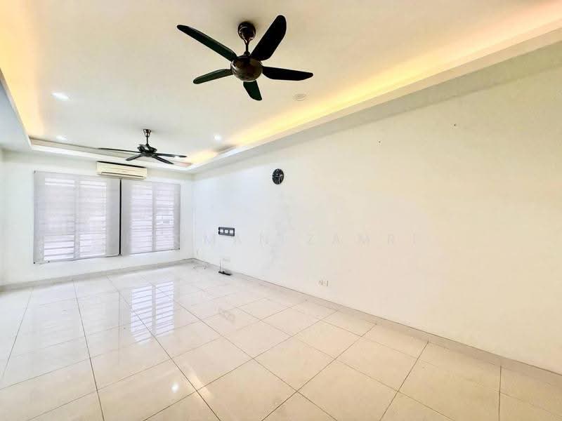 Rumah Teres 2-Tingkat untuk Dijual di Alam Impian (Shah Alam) - Luqman Zamri - Living Room - PropertyGuru.com.my