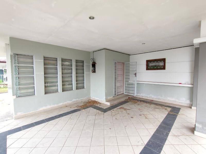 Bungalow House for Sale in Bandar Penawar (Kota Tinggi) - Hartini Binti Ismail - Entrance - PropertyGuru.com.my
